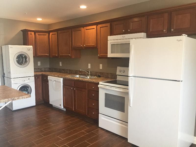 2nd image of 1604 Spring Valley Dr