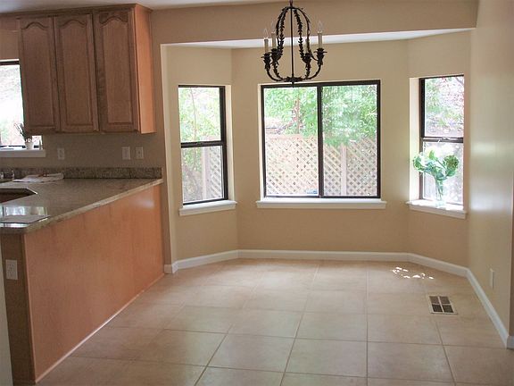 4th image of 11045 Karen Ln