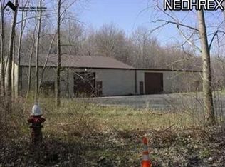 958 Bassett Rd, Westlake, OH 44145