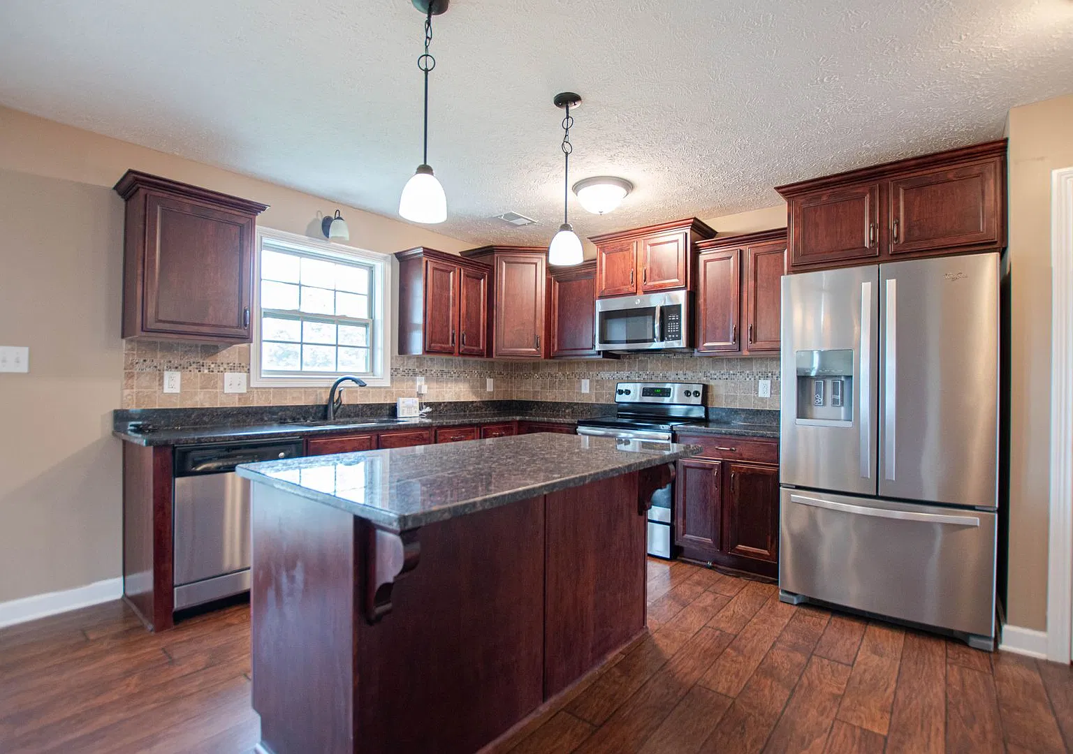 Pet Friendly Four Bedroom! — Photo 4