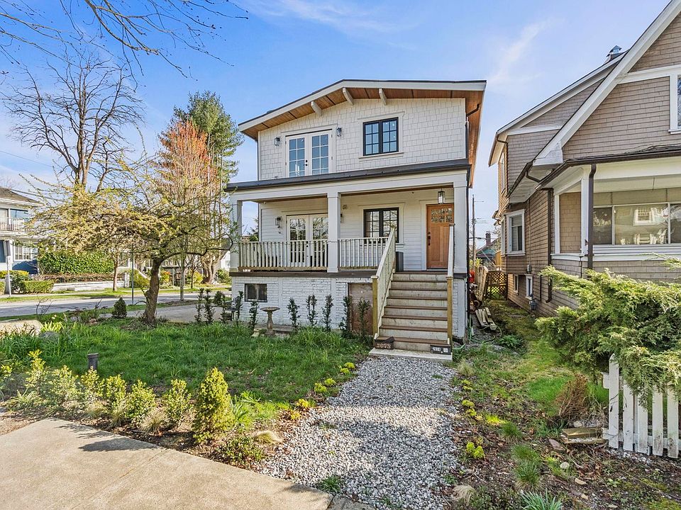 1st image of 2072 Kitchener St