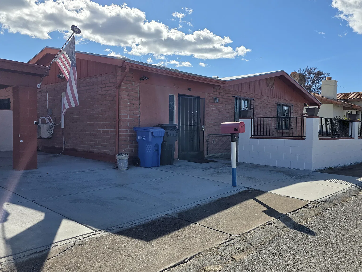 875 W Diaz Ln — Photo 2