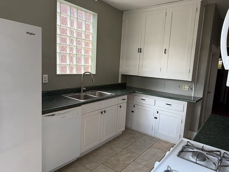 1501 Westfield St — Photo 5