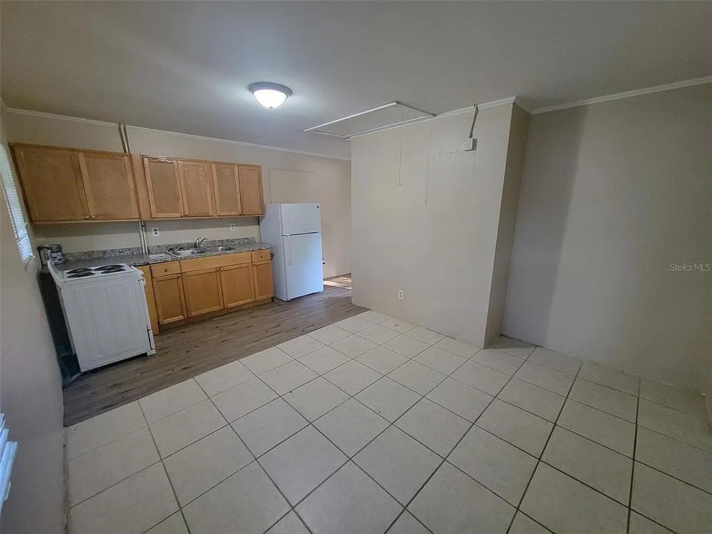 1 bed, 1.0 bath, 500 sqft, $1,045 — Photo 3