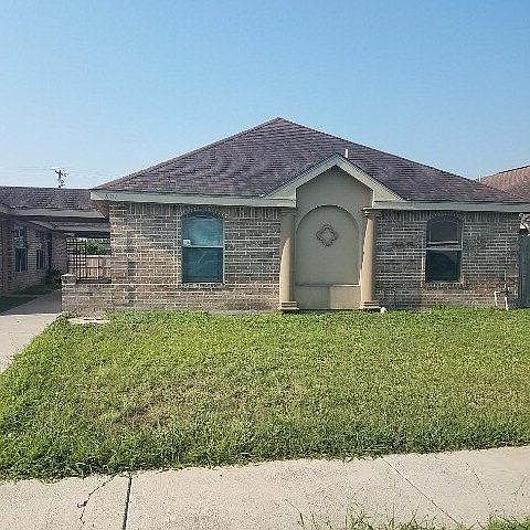 1st image of 805 W Emerald Dr