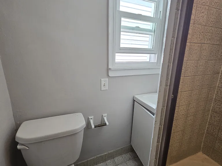 316 Woodbine Ave — Photo 26