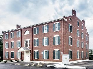 125 N 3rd St APT 304, Saint Charles, MO 63301