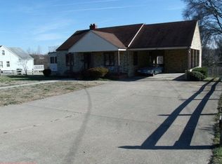 1228 E Meadow Rd, Eden, NC 27288