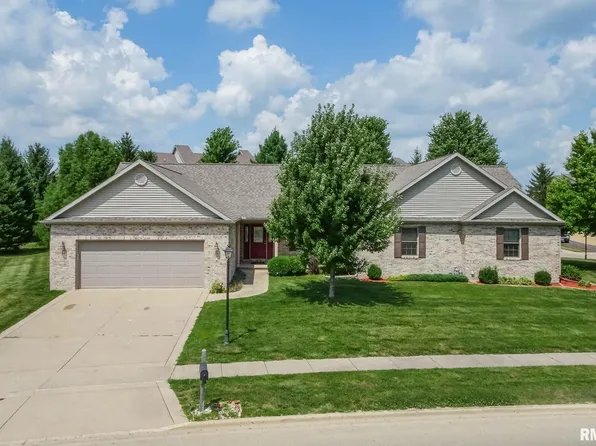 1835 Kingsbury Rd, Washington, IL 61571