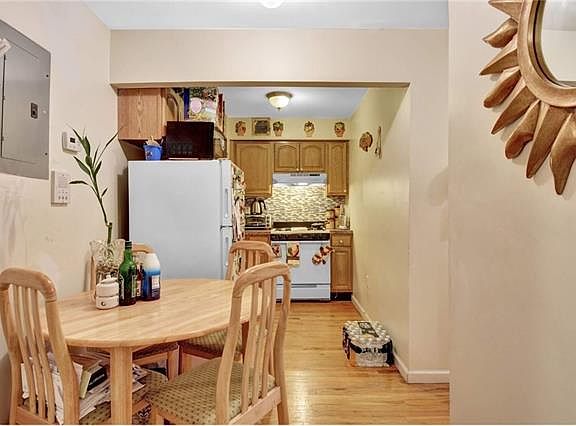 3rd image of 724 E 217th St APT 3A