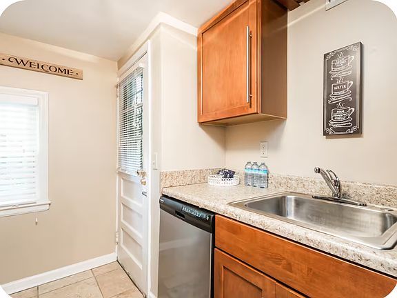5th image of 887 Vedado Way NE APT 4