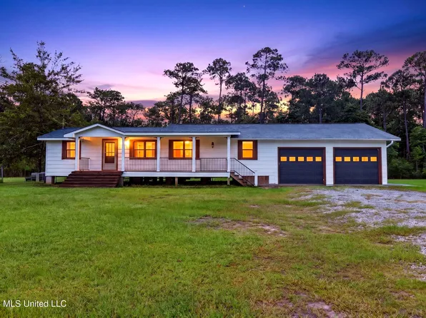 3015 Bonita Rd, Gautier, MS 39553