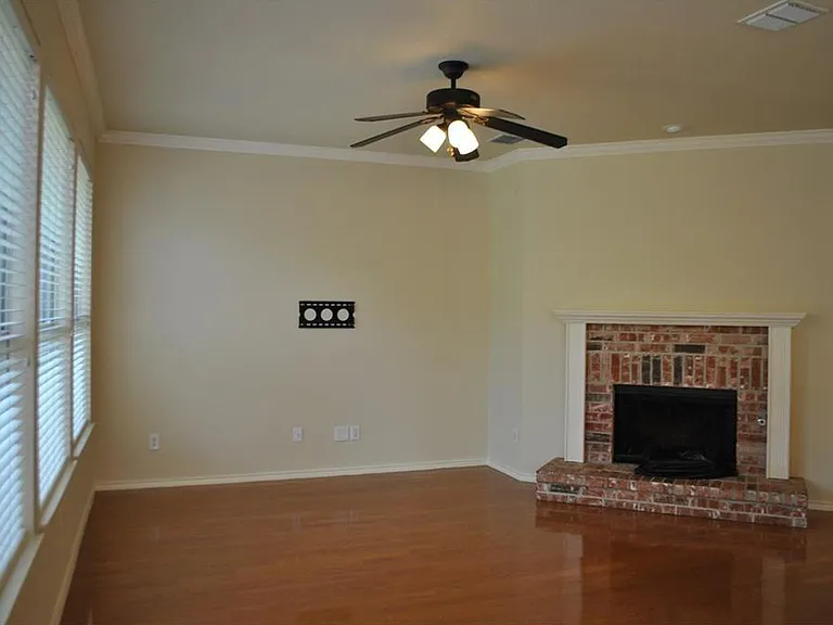 629 Bella Vista Dr — Photo 9