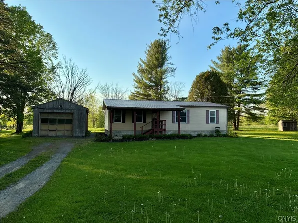 7495 Alvord Rd, Stittville, NY 13469