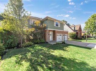 53 Kingsgate Rd, Amherst, NY 14226