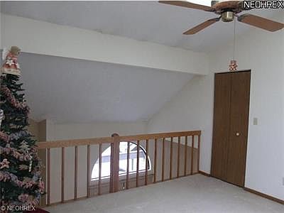 5th image of 3861 North Park Unit 3