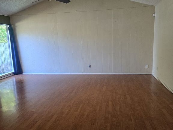 3rd image of 6210 Blarwood Dr