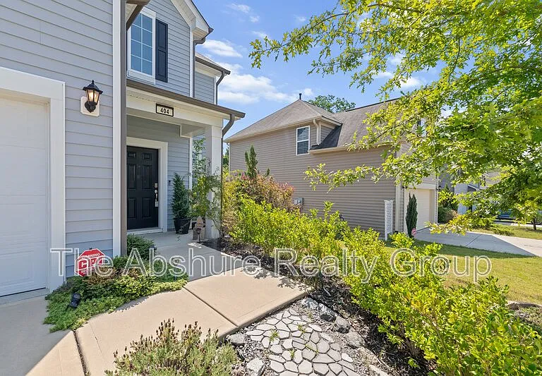 404 Avery Glenn Way — Photo 5