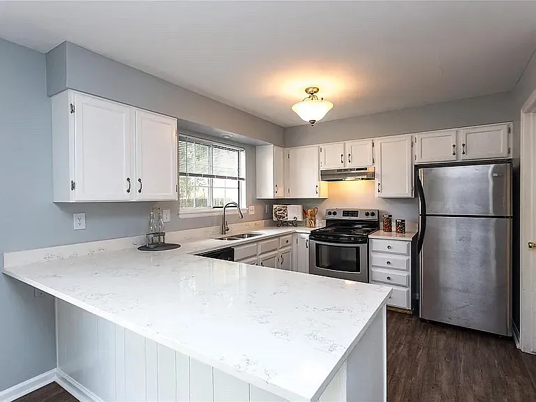 2 bed, 1.5 bath, 1259 sqft, $2,600 — Photo 4