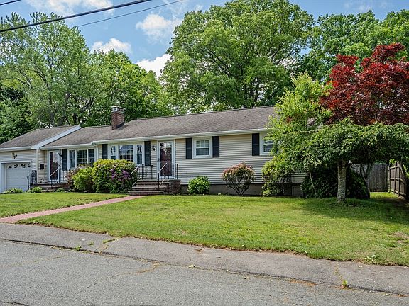 3rd image of 54 Stearns Dr