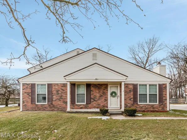 1460 Dover Hl S, Walled Lake, MI 48390