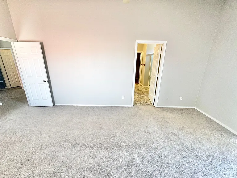 1092 Whispering Birch Ave — Photo 18