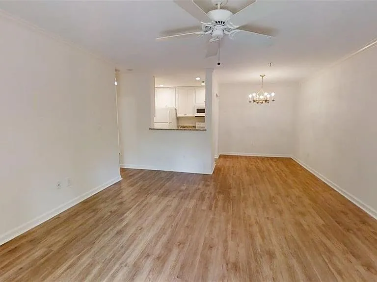 300 Johnson Ferry Rd NE #A112 — Photo 5