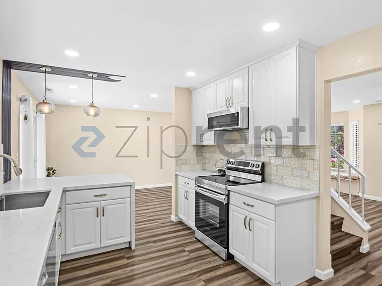 426 King Ave — Photo 15