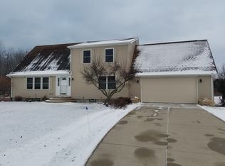 7620 Lighthouse Cove Dr, Port Hope, MI 48468