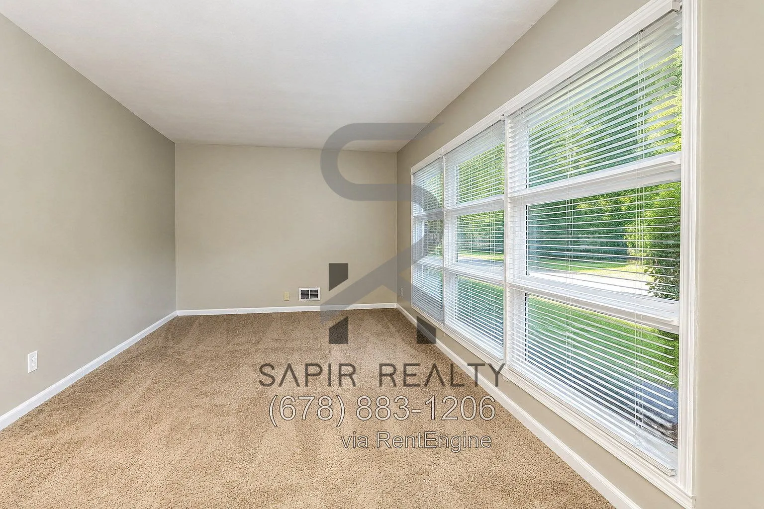 3 bed, 1.5 bath, 1086 sqft, $1,800 — Photo 2