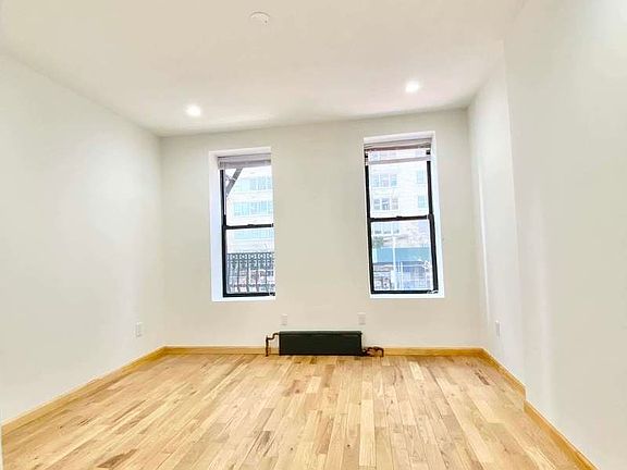 4th image of 1446 1st Ave #3BB