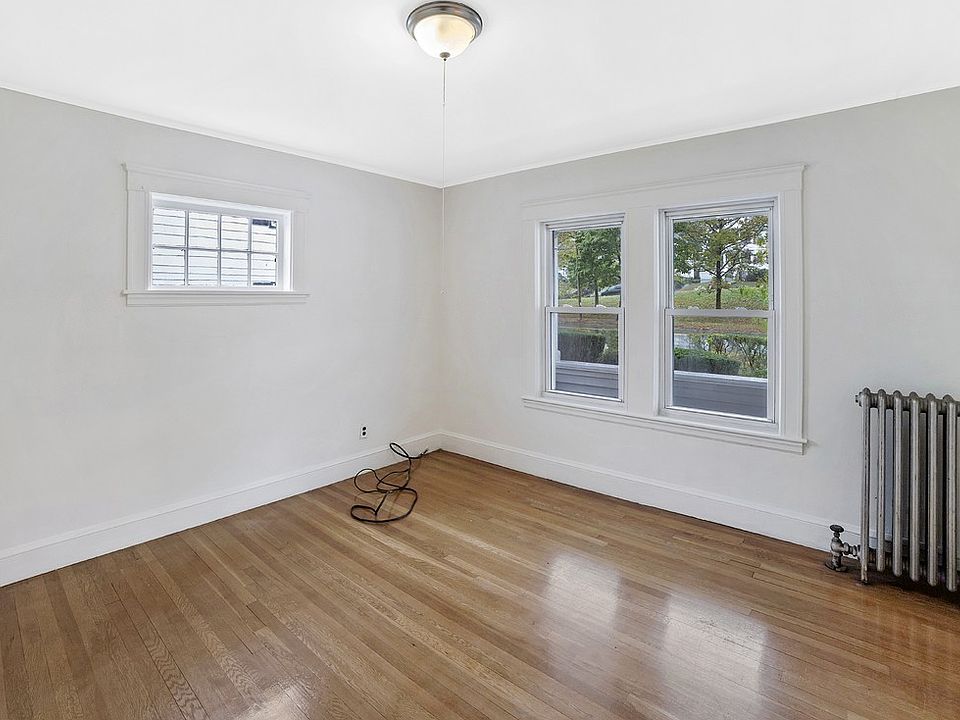 115117 Gallivan Blvd Dorchester Center, MA, 02124 Apartments for