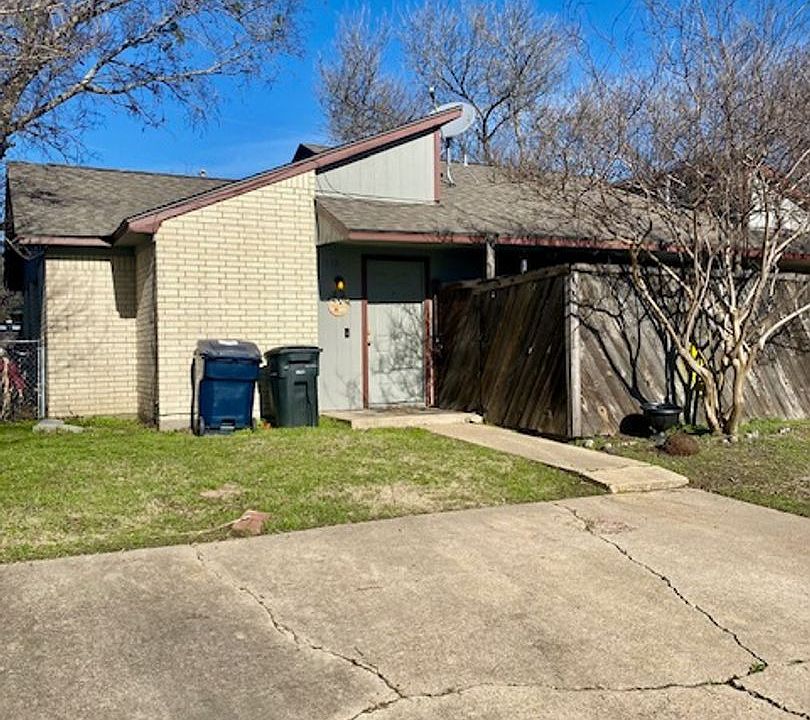 1st image of 209 Bucknell Ct