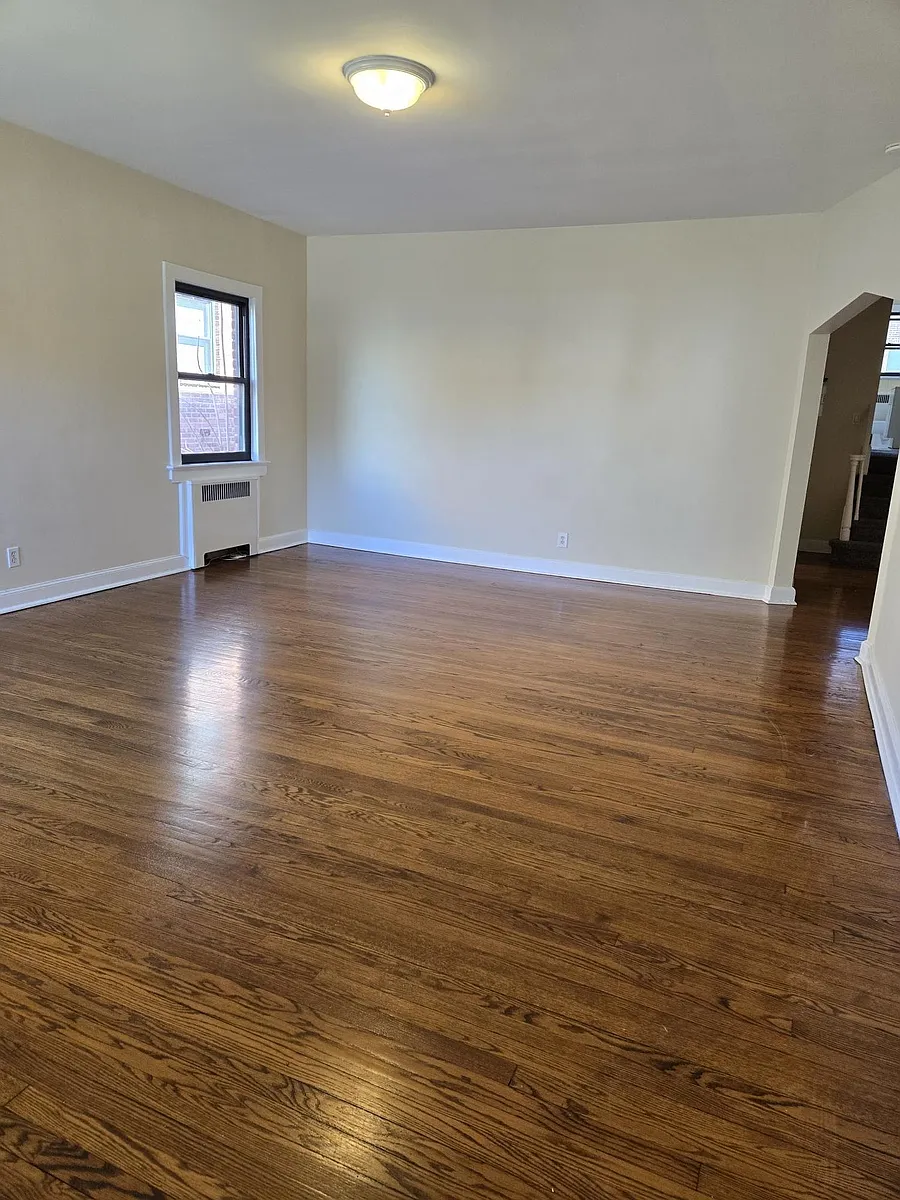 Building Photo - 65 Henry Ave #C