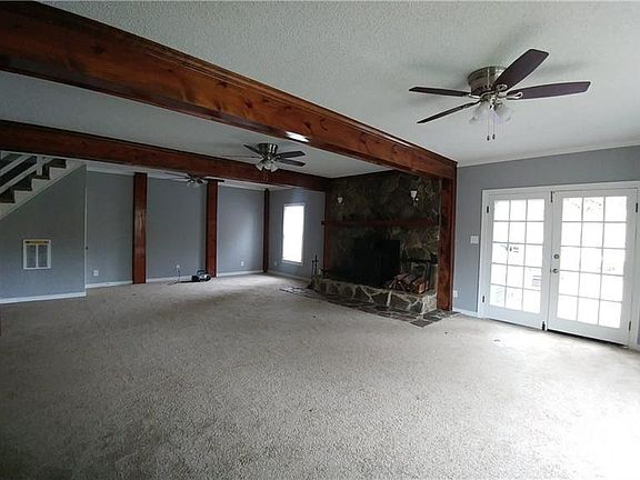 4th image of 2019 Highland Dr