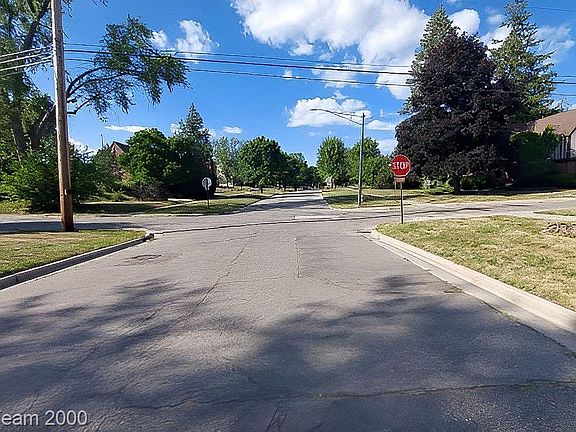 5th image of 161 Ottawa Dr