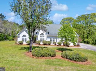 10 Leesburg Plantation Dr, Sharpsburg, GA 30277