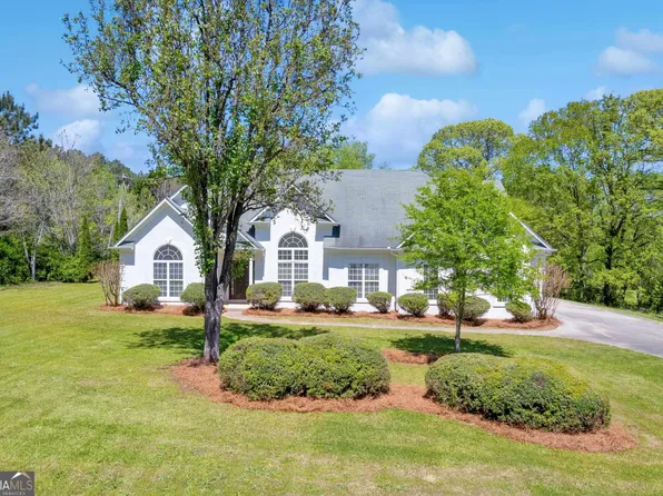 10 Leesburg Plantation Dr, Sharpsburg, GA 30277
