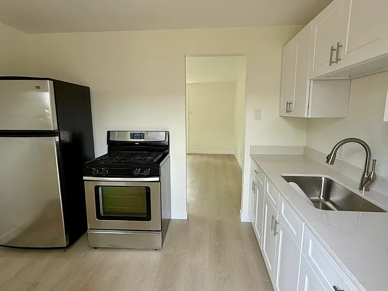1143 Akron St #1143 — Photo 14