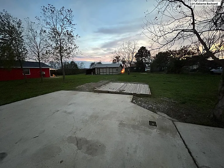 114 Alabama St — Photo 15