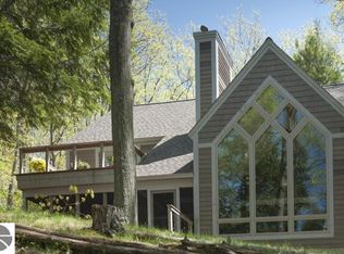 9821 N Cooper Creek Rd, Manistee, MI 49660