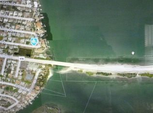 12th St, Belleair Beach, FL 33786