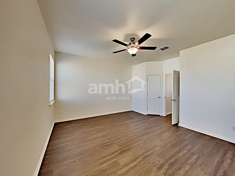 2709 Meadowood Hts — Photo 8