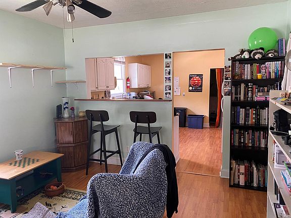 4th image of 903 W Kirkwood Ave