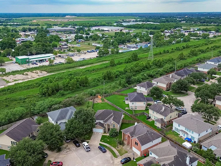 9526 Heflin Colony Dr — Photo 48