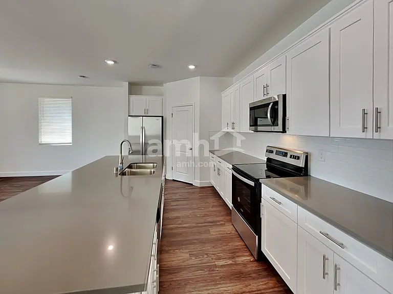 9158 Ribbon Meadow Ct — Photo 3