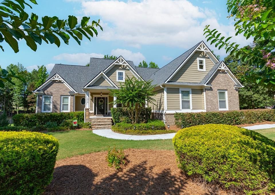 1st image of 1512 Caroline Way