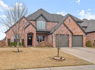 10 Dawn Hills Dr, Bentonville, AR 72712