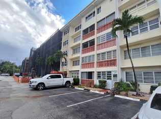 215 SE 3rd Ave APT 202D, Hallandale, FL 33009