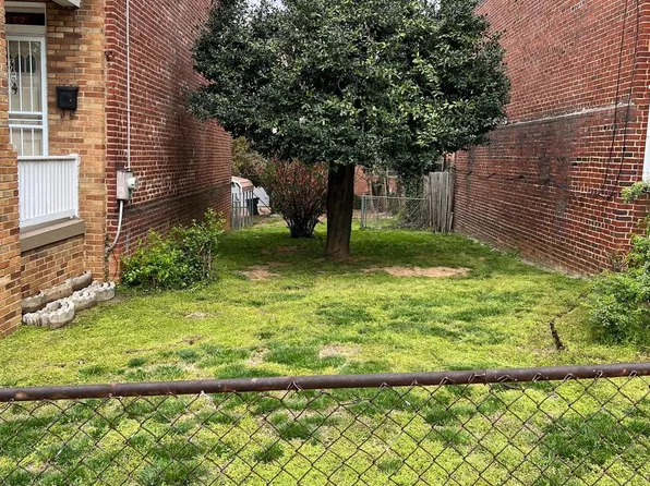 U St SE, Washington, DC 20020